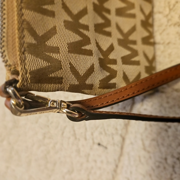 Michael Kors Tan Monogram Clutch - Picture 3 of 4